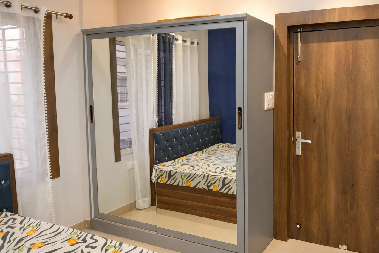 Wardrobe Gallery - Image 3